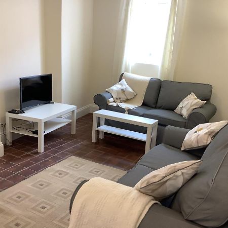 1 - Bed Ground Floor Apartment Тенби Экстерьер фото
